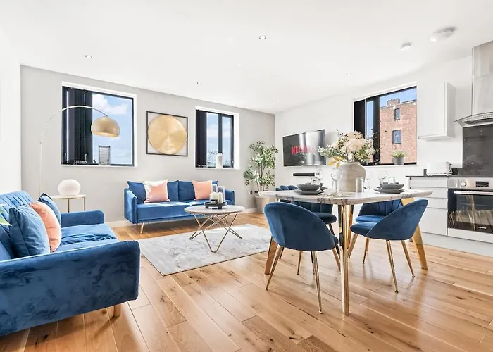 Golden Quarter Penthouse - 3 Beds - Contractors