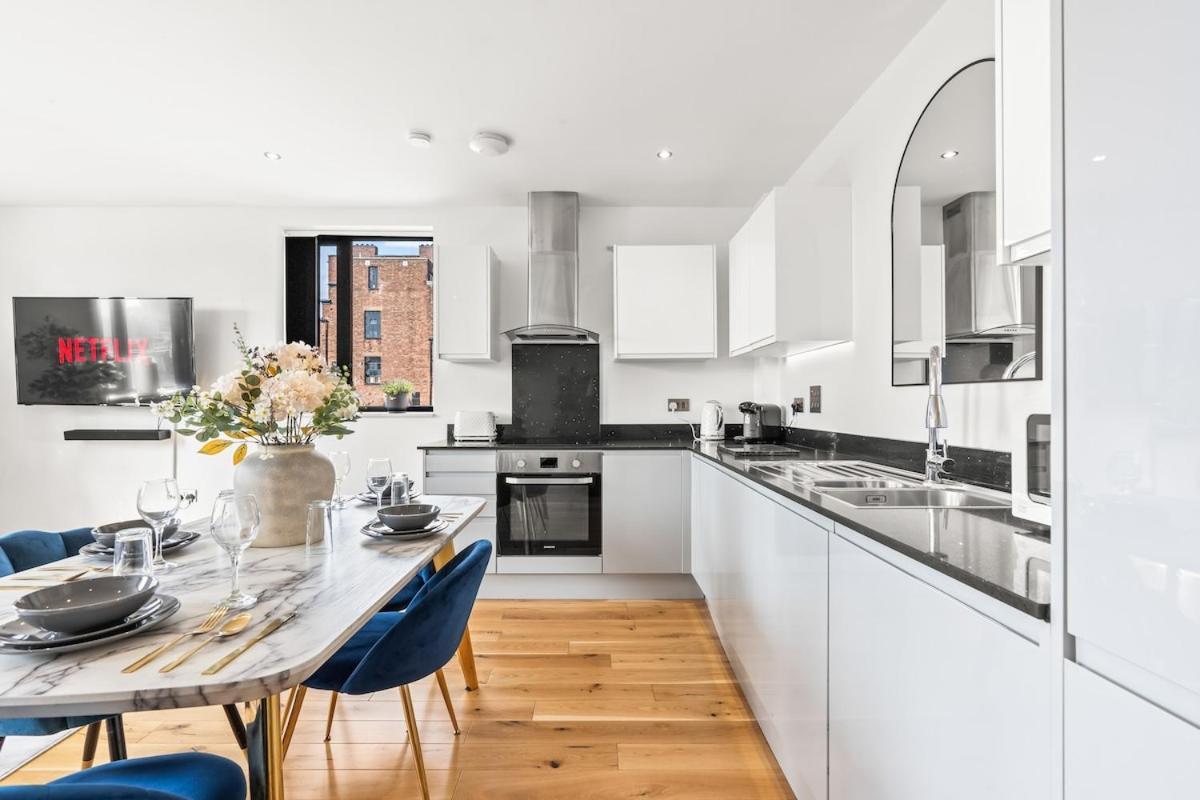 Golden Quarter Penthouse - 3 Beds - Contractors Apartment Birmingham