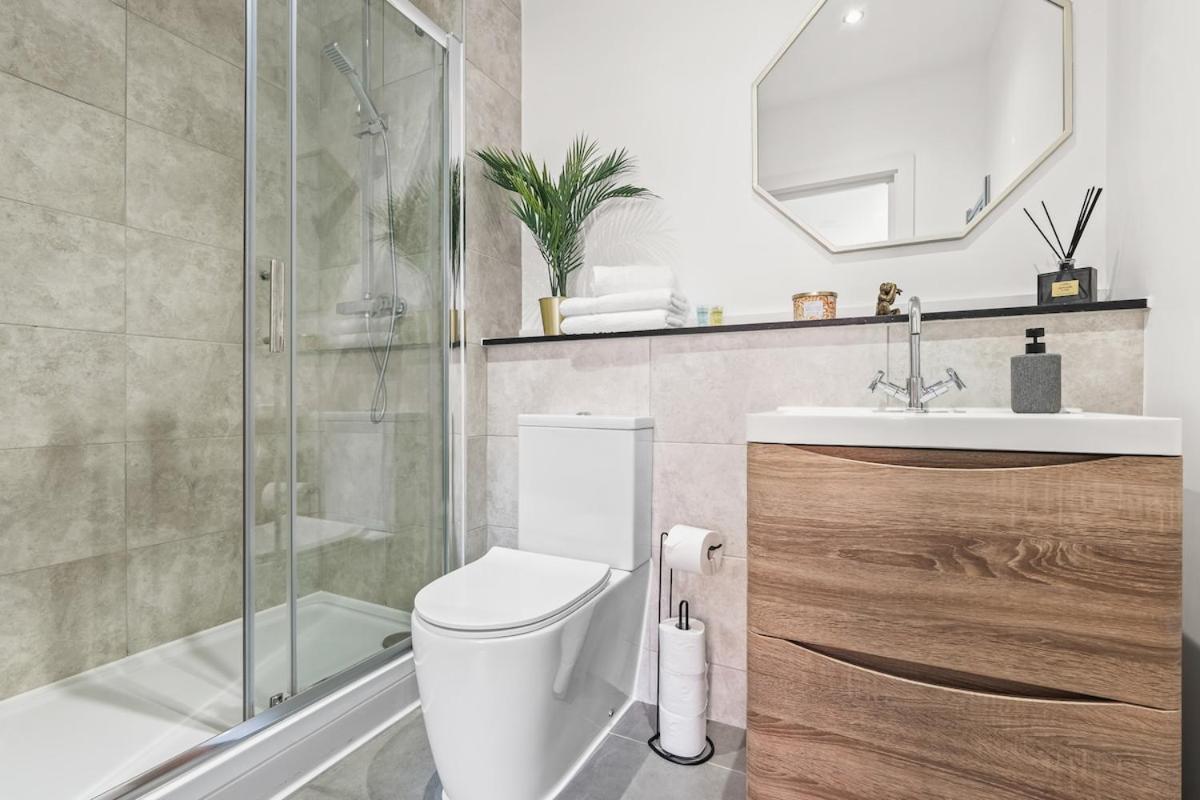 Golden Quarter Penthouse - 3 Beds - Contractors